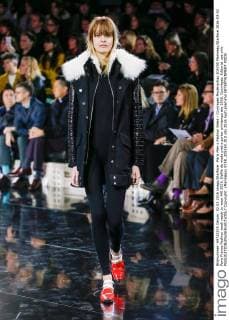 Paris Men s Fashion Week - Courreges Modenschau 205350 Marineau Starface 2016-03-02 Paris France Fashion week ready to wear AW 2016. Defile de mode pret a porter printemps ete 2016. Courrèges. Editorial use only  Copyright: xMarineaux STAR_205350_010