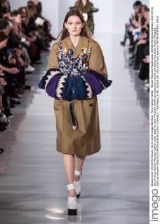Paris Fashion Week - Maison Margiela Modenschau 205356 Marineau Starface 2016-03-02 Paris France Maison Margiela Fashion week ready to wear AW 2016. Defile de mode pret a porter printemps ete 2016. Maison Margiela. Editorial use only  Copyright: xMarineaux STAR_205356_001
