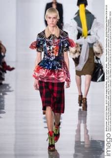 Paris Fashion Week - Maison Margiela Modenschau 205356 Marineau Starface 2016-03-02 Paris France Maison Margiela Fashion week ready to wear AW 2016. Defile de mode pret a porter printemps ete 2016. Maison Margiela. Editorial use only  Copyright: xMarineaux STAR_205356_014