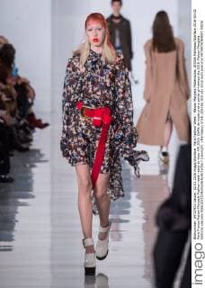 Paris Fashion Week - Maison Margiela Modenschau 205356 Marineau Starface 2016-03-02 Paris France Maison Margiela Fashion week ready to wear AW 2016. Defile de mode pret a porter printemps ete 2016. Maison Margiela. Editorial use only  Copyright: xMarineaux STAR_205356_020