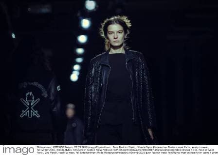 Paris Fashion Week - Wanda Nylon Modenschau Fashion week Paris , ready to wear, fall winter 2016, Wanda Nylon, 644 cordon Cordon Press  alfonsoxjimenezxvalero Wanda Nylon, Fashion week Paris , 2nd March, ready to wear, fall