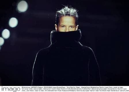 Paris Fashion Week - Wanda Nylon Modenschau Fashion week Paris , ready to wear, fall winter 2016, Wanda Nylon, 644 cordon Cordon Press  alfonsoxjimenezxvalero Wanda Nylon, Fashion week Paris , 2nd March, ready to wear, fall