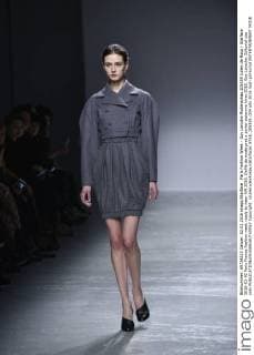 Paris Fashion Week - Guy Laroche Modenschau 205359 Julien de Rosa Starface 2016-03-02 Paris France Fashion week ready to wear AW 2016. Defile de mode pret a porter automne hiver 2016. Guy Laroche. Editorial use only  Copyright: xJulienxdexRosax xStarfacex STAR_205359_004