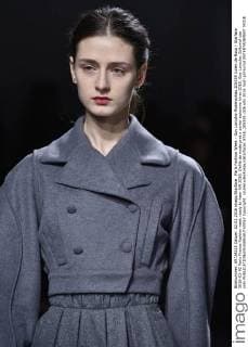 Paris Fashion Week - Guy Laroche Modenschau 205359 Julien de Rosa Starface 2016-03-02 Paris France Fashion week ready to wear AW 2016. Defile de mode pret a porter automne hiver 2016. Guy Laroche. Editorial use only  Copyright: xJulienxdexRosax xStarfacex STAR_205359_006