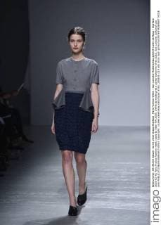 Paris Fashion Week - Guy Laroche Modenschau 205359 Julien de Rosa Starface 2016-03-02 Paris France Fashion week ready to wear AW 2016. Defile de mode pret a porter automne hiver 2016. Guy Laroche. Editorial use only  Copyright: xJulienxdexRosax xStarfacex STAR_205359_019