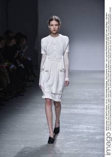 Paris Fashion Week - Guy Laroche Modenschau 205359 Julien de Rosa Starface 2016-03-02 Paris France Fashion week ready to wear AW 2016. Defile de mode pret a porter automne hiver 2016. Guy Laroche. Editorial use only  Copyright: xJulienxdexRosax xStarfacex STAR_205359_028