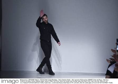 Paris Fashion Week - Guy Laroche Modenschau 205359 Julien de Rosa Starface 2016-03-02 Paris France Fashion week ready to wear AW 2016. Defile de mode pret a porter automne hiver 2016. Guy Laroche. Editorial use only  Copyright: xJulienxdexRosax xStarfacex STAR_205359_059