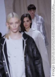 Paris Fashion Week - ih nom uh nit Modenschau Fashion week Paris , ready to wear, fall winter 2016, Ih Nom Uh Nit,644 cordon Cordon Press  alfonsoxjimenezxvalero Ih Nom Uh Nit, Fashion week Paris , 2nd March, ready to wear, fa