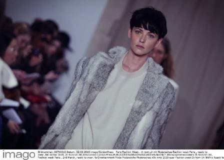 Paris Fashion Week - ih nom uh nit Modenschau Fashion week Paris , ready to wear, fall winter 2016, Ih Nom Uh Nit,644 cordon Cordon Press  alfonsoxjimenezxvalero Ih Nom Uh Nit, Fashion week Paris , 2nd March, ready to wear, fa