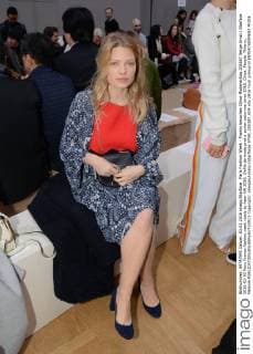 Paris Fashion Week - Promis besuchen Chloe Modenschau 205387 Serge Arnal Starface 2016-03-03 Paris France Fashion week ready to wear AW 2016. Defile de mode pret a porter automne hiver 2016. Chloe. People. Thierry, Mélanie  Copyright: xSergexArnalx xStarfacex STAR_205387_004