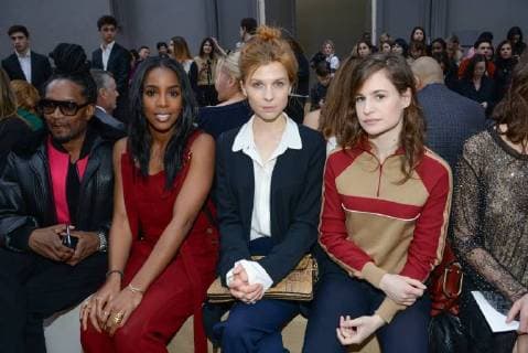 Paris Fashion Week - Promis besuchen Chloe Modenschau 205387 Serge Arnal Starface 2016-03-03 Paris France Fashion week ready to wear AW 2016. Defile de mode pret a porter automne hiver 2016. Chloe. People. Rowland, Kelly ( Destiny s Child ); Poesy, Clemence; Letissier, Heloise ( Christine and the Queens )  Copyright: xSergexArnalx xStarfacex STAR_205387_012