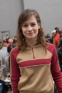 Paris Fashion Week - Promis besuchen Chloe Modenschau 205387 Serge Arnal Starface 2016-03-03 Paris France Fashion week ready to wear AW 2016. Defile de mode pret a porter automne hiver 2016. Chloe. People. Letissier, Heloise ( Christine and the Queens )  Copyright: xSergexArnalx xStarfacex STAR_205387_015