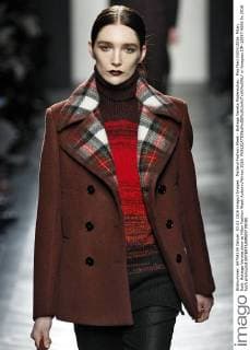 Mailand Fashion Week - Bottega Veneta Modenschau . Pics filed 03 03 2016. Milan, Italy. Bottega Veneta show at Milan Fashion Week Autumn Winter 2016.  xi-Imagesx IIM-12097-0006