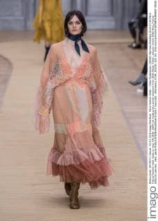 Paris Fashion Week - Chloe Modenschau 205392 Marineau Starface 2016-03-03 Paris France Fashion week ready to wear AW 2016. Defile de mode pret a porter automne hiver 2016.Chloe. Chloé , autumn-winter 2016 Paris, France Editorial use only _sans_perso  Copyright: xMarineaux STAR_205392_025