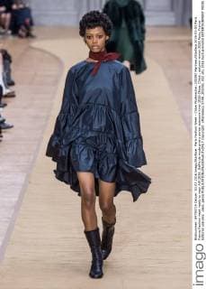 Paris Fashion Week - Chloe Modenschau 205392 Marineau Starface 2016-03-03 Paris France Fashion week ready to wear AW 2016. Defile de mode pret a porter automne hiver 2016.Chloe. Chloé , autumn-winter 2016 Paris, France Editorial use only _sans_perso  Copyright: xMarineaux STAR_205392_032