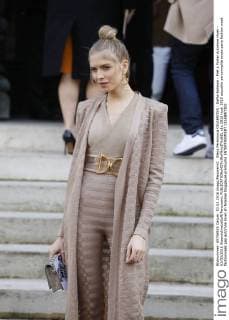 Elena Perminova CELEBRITES : Defile Balmain - Pret a Porter Automne Hiver - 03 03 2016 GwendolineLeGoff Panoramic 