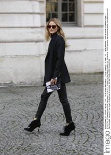 Olivia Palermo CELEBRITES : Defile Balmain - Pret a Porter Automne Hiver - 03 03 2016 GwendolineLeGoff Panoramic 