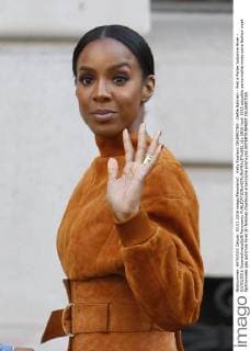 Kelly Rowland CELEBRITES : Defile Balmain - Pret a Porter Automne Hiver - 03 03 2016 GwendolineLeGoff Panoramic 