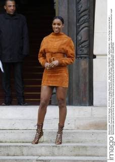 Kelly Rowland CELEBRITES : Defile Balmain - Pret a Porter Automne Hiver - 03 03 2016 GwendolineLeGoff Panoramic 