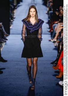 205422 Marineau Starface 2016-03-03 Paris France Fashion week ready to wear AW 2016. Defile de mode pret a porter automne hiver 2016. Alexis Mabille. Alexis Mabille , autumn-winter 2016 Paris, France Editorial use only _sans_perso  Copyright: xMarineaux STAR_205422_024
