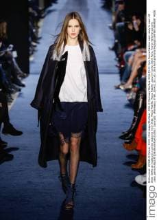 205422 Marineau Starface 2016-03-03 Paris France Fashion week ready to wear AW 2016. Defile de mode pret a porter automne hiver 2016. Alexis Mabille. Alexis Mabille , autumn-winter 2016 Paris, France Editorial use only _sans_perso  Copyright: xMarineaux STAR_205422_031