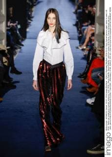 205422 Marineau Starface 2016-03-03 Paris France Fashion week ready to wear AW 2016. Defile de mode pret a porter automne hiver 2016. Alexis Mabille. Alexis Mabille , autumn-winter 2016 Paris, France Editorial use only _sans_perso  Copyright: xMarineaux STAR_205422_032