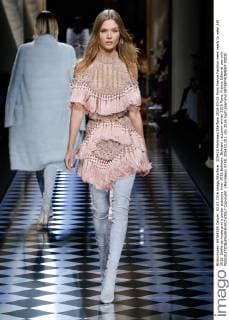 205420 Marineau Starface 2016-03-03 Paris France Fashion week ready to wear AW 2016. Defile de mode pret a porter automne hiver 2016.Balmain. Balmain , autumn-winter 2016 Paris, France Editorial use only  Copyright: xMarineaux STAR_205420_011