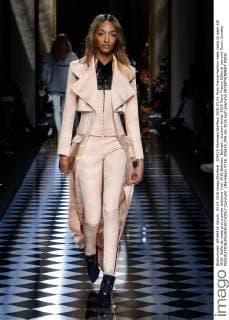 205420 Marineau Starface 2016-03-03 Paris France Fashion week ready to wear AW 2016. Defile de mode pret a porter automne hiver 2016.Balmain. Balmain , autumn-winter 2016 Paris, France Editorial use only Dunn, Jourdan  Copyright: xMarineaux STAR_205420_049