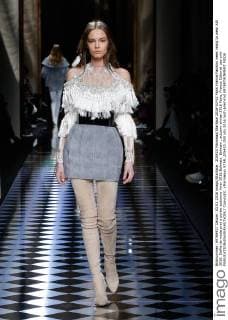 205420 Marineau Starface 2016-03-03 Paris France Fashion week ready to wear AW 2016. Defile de mode pret a porter automne hiver 2016.Balmain. Balmain , autumn-winter 2016 Paris, France Editorial use only  Copyright: xMarineaux STAR_205420_050