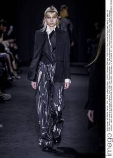205428 Marineau Starface 2016-03-03 Paris France Fashion week ready to wear AW 2016. Defile de mode pret a porter automne hiver 2016. Ann Demeulemeester. Ann Demeulemeester, autumn-winter 2016 Paris, France Editorial use only _sans_perso  Copyright: xMarineaux STAR_205428_011