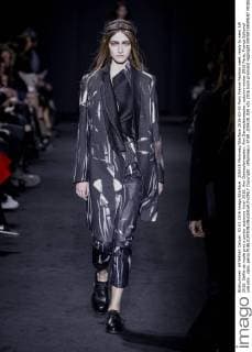 205428 Marineau Starface 2016-03-03 Paris France Fashion week ready to wear AW 2016. Defile de mode pret a porter automne hiver 2016. Ann Demeulemeester. Ann Demeulemeester, autumn-winter 2016 Paris, France Editorial use only _sans_perso  Copyright: xMarineaux STAR_205428_020