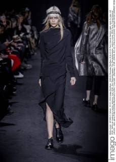 205428 Marineau Starface 2016-03-03 Paris France Fashion week ready to wear AW 2016. Defile de mode pret a porter automne hiver 2016. Ann Demeulemeester. Ann Demeulemeester, autumn-winter 2016 Paris, France Editorial use only _sans_perso  Copyright: xMarineaux STAR_205428_023