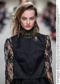 205429 Marineau Starface 2016-03-03 Paris France Fashion week ready to wear AW 2016. Defile de mode pret a porter automne hiver 2016. Lanvin. Lanvin , autumn-winter 2016 Paris, France Editorial use only _sans_perso  Copyright: xMarineaux STAR_205429_007