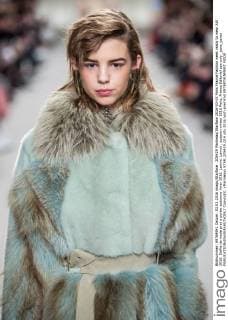 205429 Marineau Starface 2016-03-03 Paris France Fashion week ready to wear AW 2016. Defile de mode pret a porter automne hiver 2016. Lanvin. Lanvin , autumn-winter 2016 Paris, France Editorial use only _sans_perso  Copyright: xMarineaux STAR_205429_014
