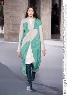 205433 Marineau Starface 2016-03-03 Paris France Fashion week ready to wear AW 2016. Defile de mode pret a porter automne hiver 2016. Rick Owens Rick Owens, autumn-winter 2016 Paris, France Editorial use only _sans_perso  Copyright: xMarineaux STAR_205433_009