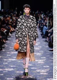Paris Fashion Week - Rochas Modenschau 205434 Marineau Starface 2016-03-03 Paris France Fashion week ready to wear AW 2016. Defile de mode pret a porter automne hiver 2016. Rochas. Rochas, autumn-winter 2016 Paris, France Editorial use only _sans_perso  Copyright: xMarineaux STAR_205434_014