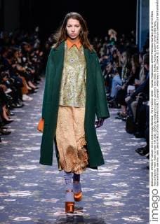 Paris Fashion Week - Rochas Modenschau 205434 Marineau Starface 2016-03-03 Paris France Fashion week ready to wear AW 2016. Defile de mode pret a porter automne hiver 2016. Rochas. Rochas, autumn-winter 2016 Paris, France Editorial use only _sans_perso  Copyright: xMarineaux STAR_205434_023