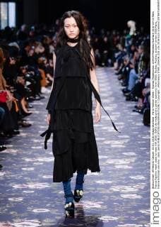 Paris Fashion Week - Rochas Modenschau 205434 Marineau Starface 2016-03-03 Paris France Fashion week ready to wear AW 2016. Defile de mode pret a porter automne hiver 2016. Rochas. Rochas, autumn-winter 2016 Paris, France Editorial use only _sans_perso  Copyright: xMarineaux STAR_205434_028