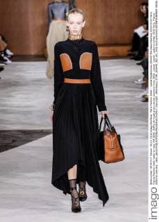 Paris Fashion Week - Loewe Modenschau 205440 Marineau Starface 2016-03-04 Paris France Fashion week ready to wear AW 2016. Defile de mode pret a porter automne hiver 2016. Loewe. Loewe , autumn-winter 2016 Paris, France Editorial use only _sans_perso  Copyright: xMarineaux STAR_205440_002