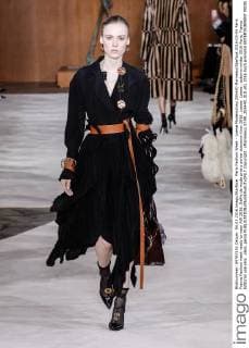 Paris Fashion Week - Loewe Modenschau 205440 Marineau Starface 2016-03-04 Paris France Fashion week ready to wear AW 2016. Defile de mode pret a porter automne hiver 2016. Loewe. Loewe , autumn-winter 2016 Paris, France Editorial use only _sans_perso  Copyright: xMarineaux STAR_205440_018
