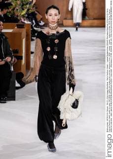 Paris Fashion Week - Loewe Modenschau 205440 Marineau Starface 2016-03-04 Paris France Fashion week ready to wear AW 2016. Defile de mode pret a porter automne hiver 2016. Loewe. Loewe , autumn-winter 2016 Paris, France Editorial use only _sans_perso  Copyright: xMarineaux STAR_205440_020