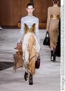 Paris Fashion Week - Loewe Modenschau 205440 Marineau Starface 2016-03-04 Paris France Fashion week ready to wear AW 2016. Defile de mode pret a porter automne hiver 2016. Loewe. Loewe , autumn-winter 2016 Paris, France Editorial use only _sans_perso  Copyright: xMarineaux STAR_205440_023