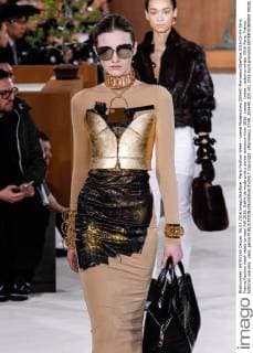 Paris Fashion Week - Loewe Modenschau 205440 Marineau Starface 2016-03-04 Paris France Fashion week ready to wear AW 2016. Defile de mode pret a porter automne hiver 2016. Loewe. Loewe , autumn-winter 2016 Paris, France Editorial use only _sans_perso  Copyright: xMarineaux STAR_205440_025