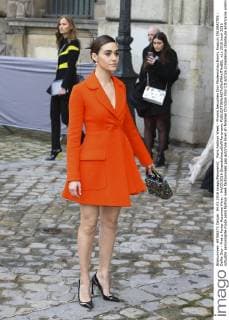 Paris Fashion Week - Promis besuchen Dior Modenschau Emmy Rossum CELEBRITES : Defile Dior - Pret a Porter Automne Hiver - 04 03 2016 GwendolineLeGoff Panoramic 