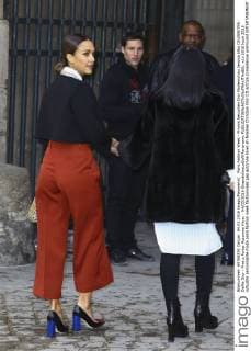 Paris Fashion Week - Promis besuchen Dior Modenschau Jessica Alba CELEBRITES : Defile Dior - Pret a Porter Automne Hiver - 04 03 2016 GwendolineLeGoff Panoramic 