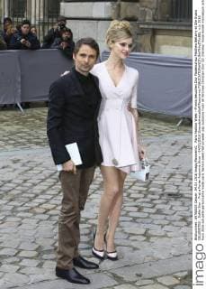 Paris Fashion Week - Promis besuchen Dior Modenschau Matthew Bellamy et Elle Evans CELEBRITES : Defile Dior - Pret a Porter Automne Hiver - 04 03 2016 GwendolineLeGoff Panoramic 