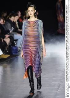 Paris Fashion Week - Issey Miyake Modenschau 205451 Marineau Starface 2016-03-04 Paris France Fashion week ready to wear AW 2016. Defile de mode pret a porter automne hiver 2016. Issey Miyake. Issey Miyake, autumn-winter 2016 Paris, France _sans_perso  Copyright: xMarineaux STAR_205451_003