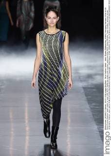 Paris Fashion Week - Issey Miyake Modenschau 205451 Marineau Starface 2016-03-04 Paris France Fashion week ready to wear AW 2016. Defile de mode pret a porter automne hiver 2016. Issey Miyake. Issey Miyake, autumn-winter 2016 Paris, France _sans_perso  Copyright: xMarineaux STAR_205451_014