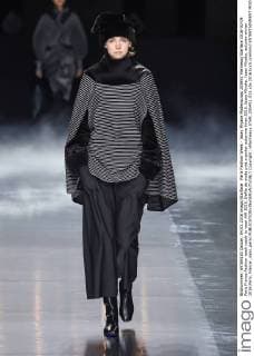 Paris Fashion Week - Issey Miyake Modenschau 205451 Marineau Starface 2016-03-04 Paris France Fashion week ready to wear AW 2016. Defile de mode pret a porter automne hiver 2016. Issey Miyake. Issey Miyake, autumn-winter 2016 Paris, France _sans_perso  Copyright: xMarineaux STAR_205451_025