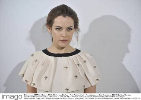 Paris Fashion Week - Promis besuchen Dior Modenschau 205450 De Rosa Starface 2016-03-04 Paris France Fashion week ready to wear AW 2016. Defile de mode pret a porter automne hiver 2016.Christian Dior. People. Keough-Presley, Riley  Copyright: xDexRosax STAR_205450_002